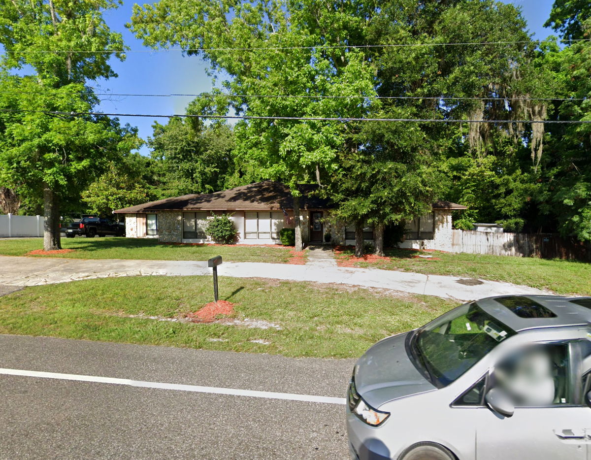 32765 - 🌟 Prime Oviedo 4-Bed Investment! 🏡 Assisted Living Zoning 💼