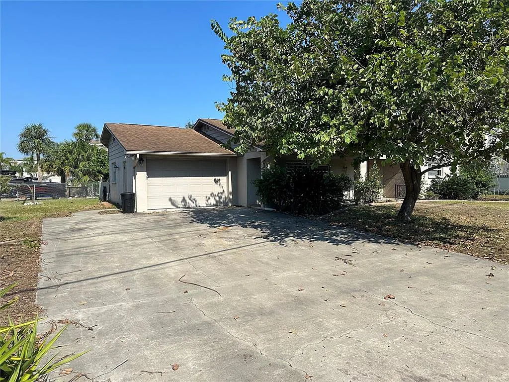 2/2 SFR New Water Fixer Upper Opportunity 🏡 Hudson, FL 34667 🏖️