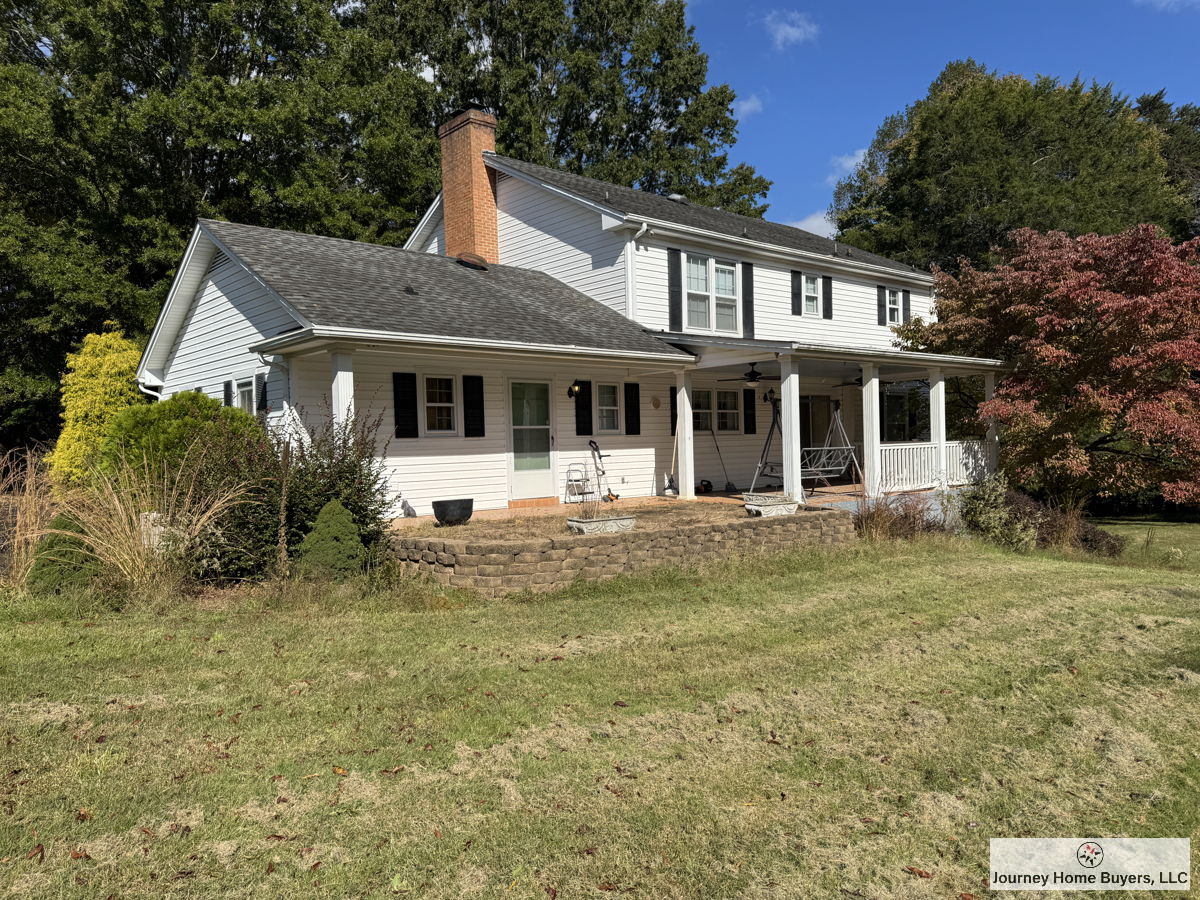 3 Bed/4 Bath Beautiful House in Solid Location - Martinsville. VA