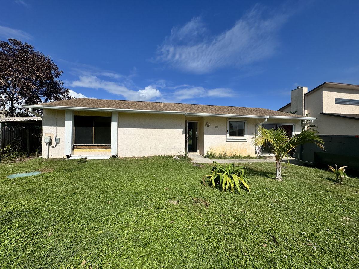 525 SE Sweet Ave., Pt. St. Lucie