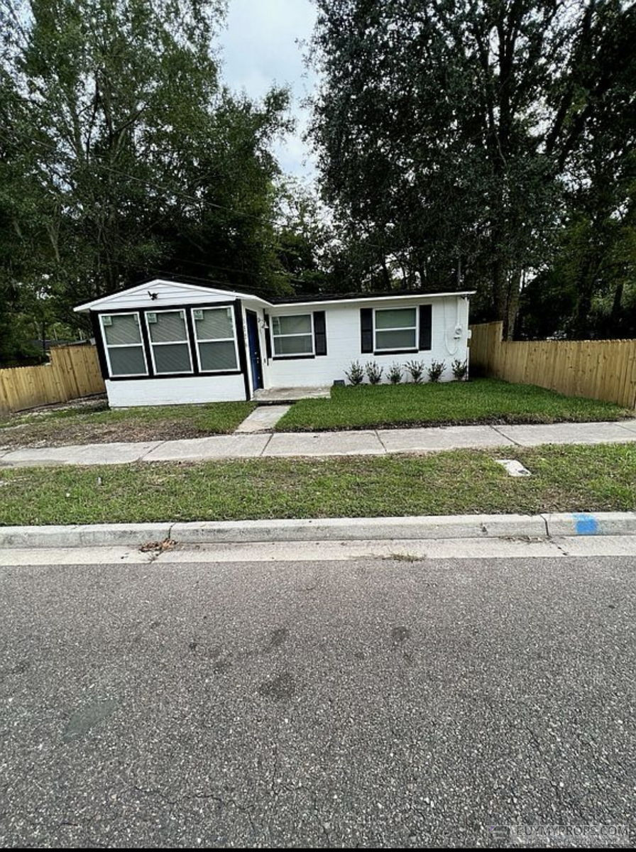 Cash Flowing Updated Rental 🌴🏠🌴 JAX FL