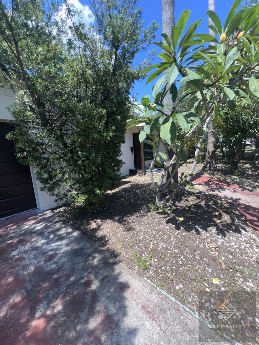 (🌴St. Pete, FL)🚨 3/2 SFR! Block on a Slab 280K Spread!😱