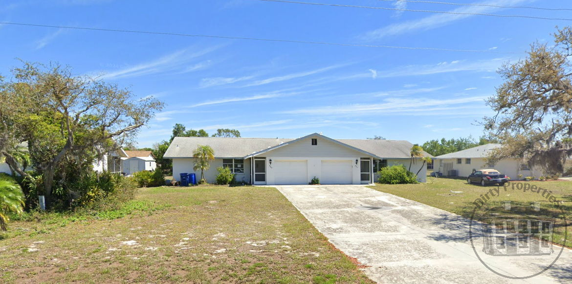 🌟 $5k+ Per Month Money Maker! 2100 Sq Ft 4BR/4BA DUPLEX with Attached GARAGES! Prime Englewood Location! 0.34 Acres ARV $535k