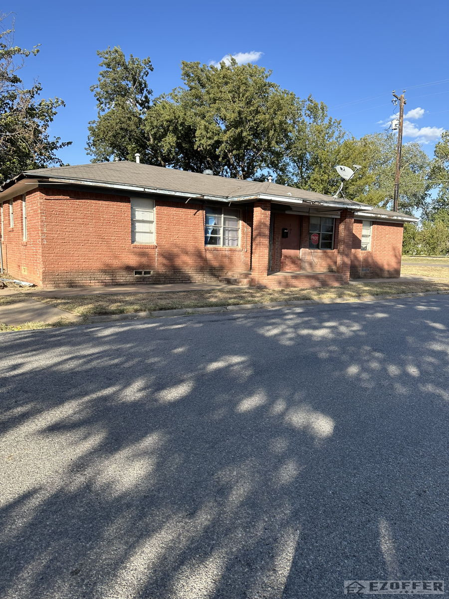 (Wichita County) Burkburnett TX 4Bed SFH🏡FOR ONLY $40k💸BRING ALL OFFERS!