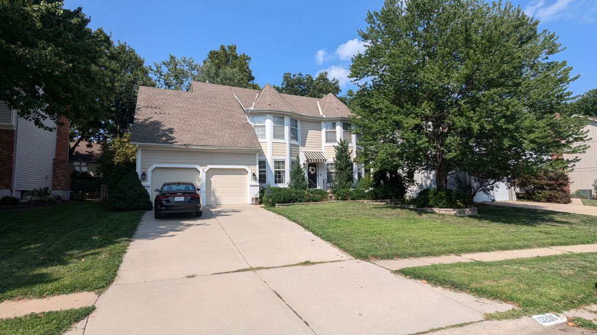 Overland Park Cosmetic Flip Opp 😱 400k OBO 🏡