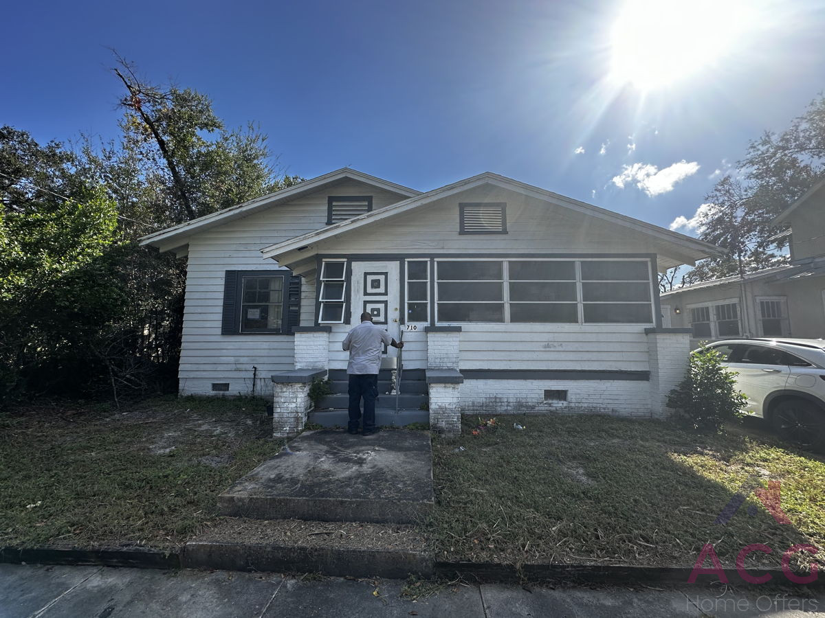 🔥🔥New Off Market - Blocks from Armature Works Riverside Heights Area🔥🔥