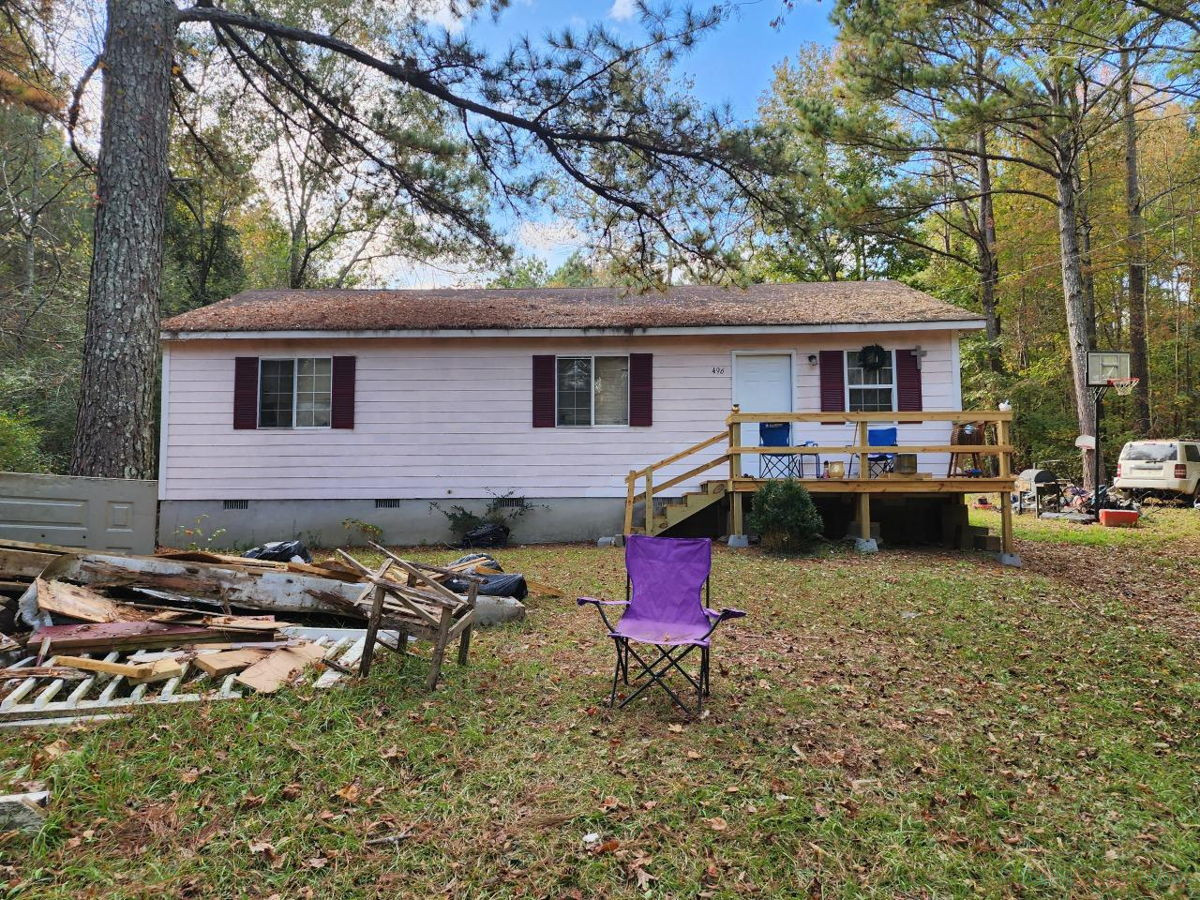 GREAT OPPORTUNITY FOR RENOVATION ON OVER 2 ACRES IN NEWNAN, GA!!!!