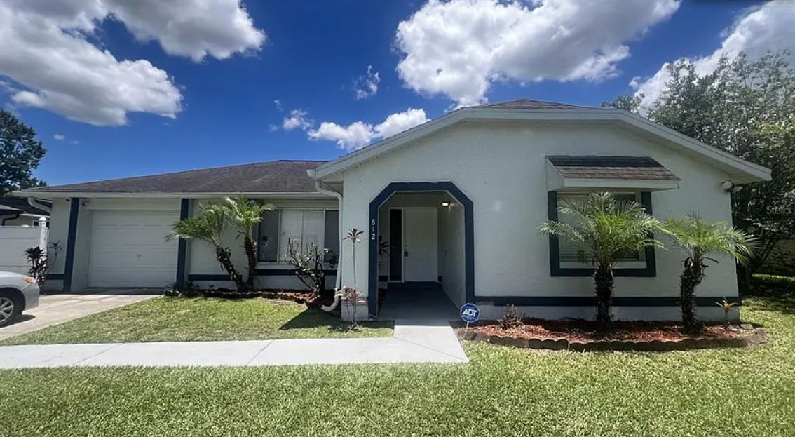 🏡 Huge space in Kentucky Woods Lane East, Orlando