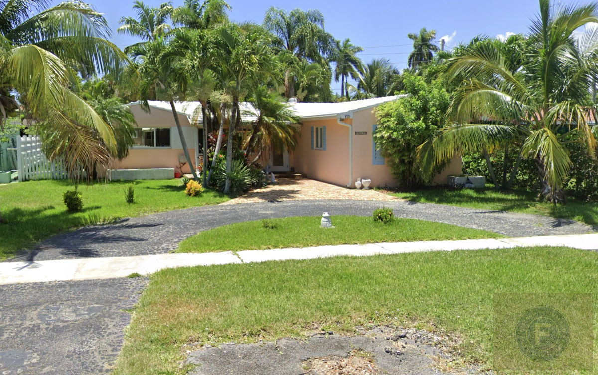 GREAT FIX AND FLIP OR BUY AND HOLD IN HOLLYWOOD FL 33020