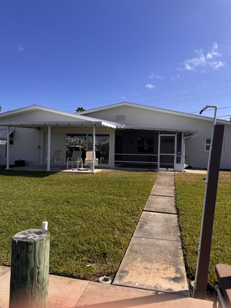 Charming 2-Bed, 2-Bath Single Family Home in Saint Petersburg, FL 33707 🏠🔑