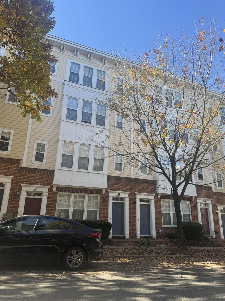 Rare Gaithersburg/KENTLANDS 2003 Condo/Town House (NOT IN MLS)