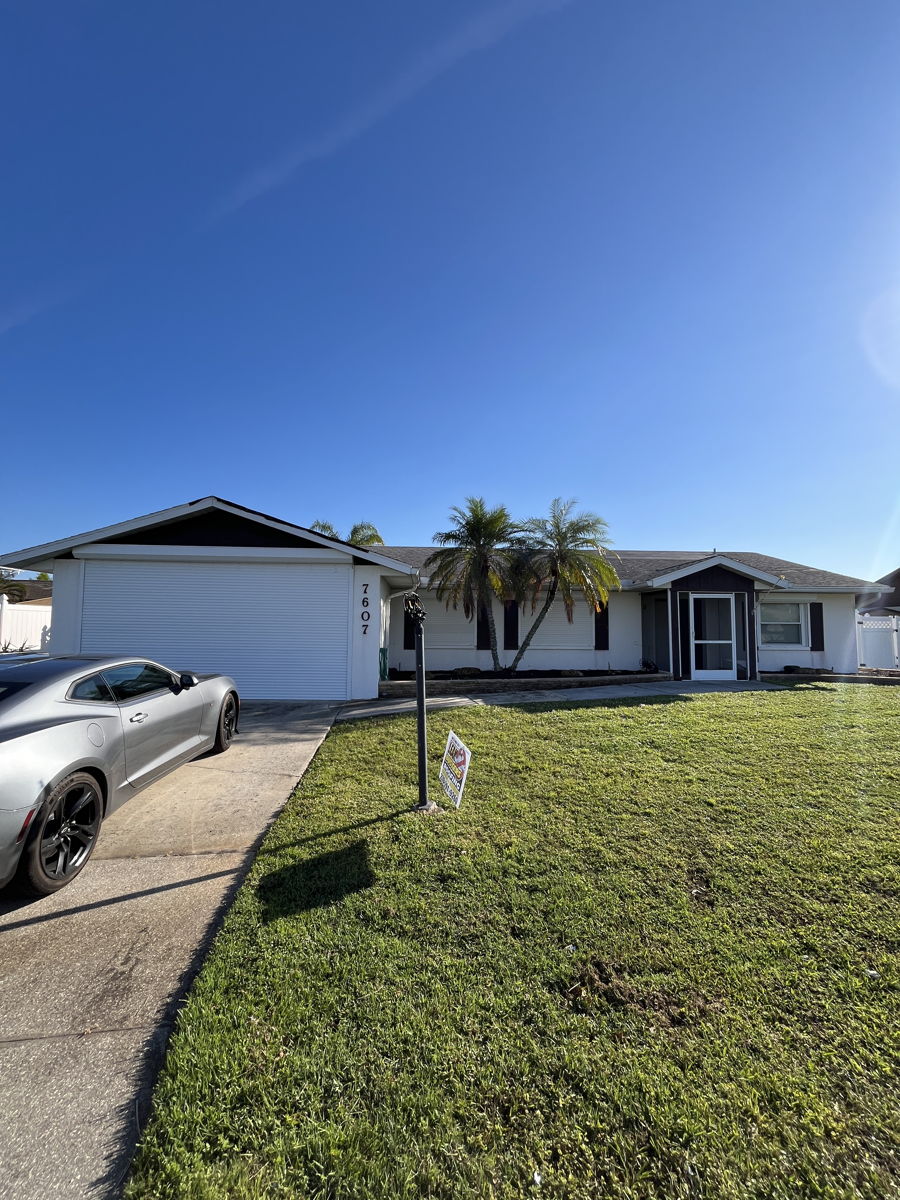Beautiful 3-Bed, 3-Bath Home – 2,207 SQFT in Desirable Bradenton, FL  🤝🏡