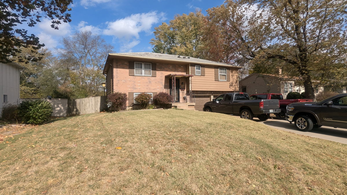 Grandview Split Entry Fixer Upper 😱 145k OBO 🏡
