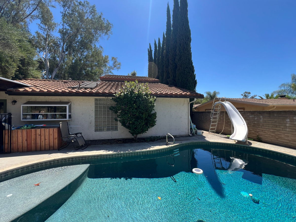 🏡 SF 3/2 POOL HOME in Desirable Escondido, CA $770K - ARV $1,050,000!😲