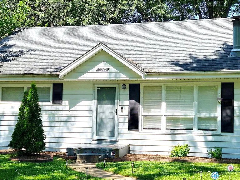 TURN KEY, LOW INTEREST CASHFLOWING SUB2 DEAL IN HAZELWOOD MO