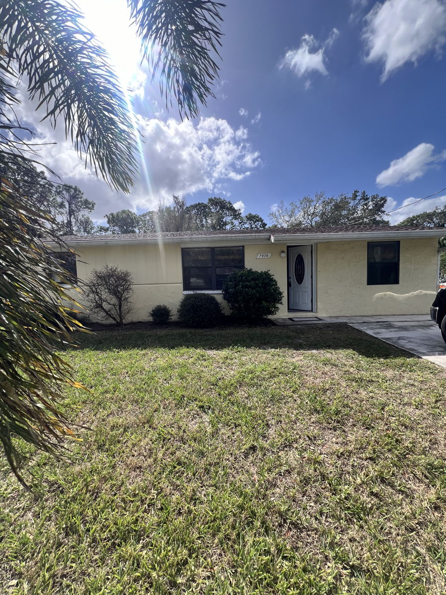 🔥🏡 3 / 1 Hudson Home on Buildable Double Lot Opportunity 🏡🔥