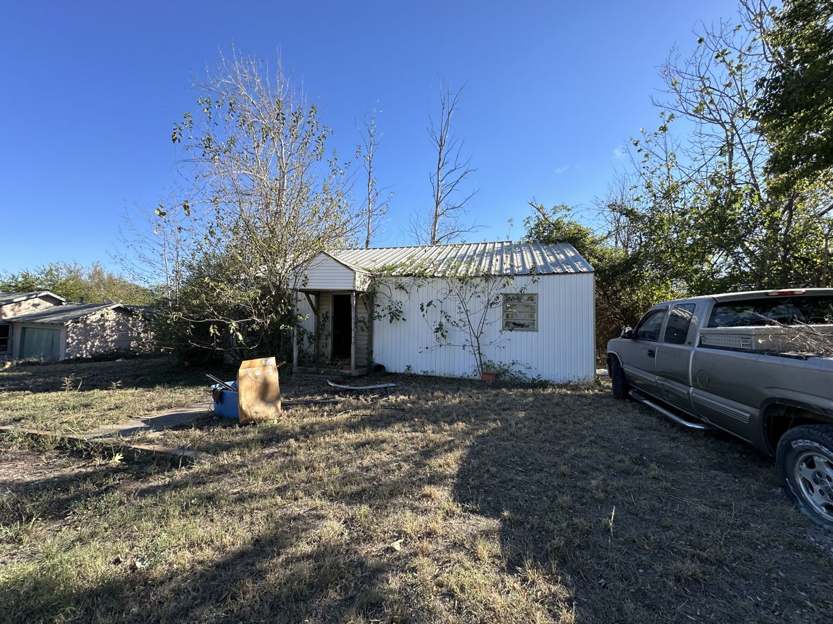 3 Bed 1 Bath Full Rehab Jacksboro, Tx
