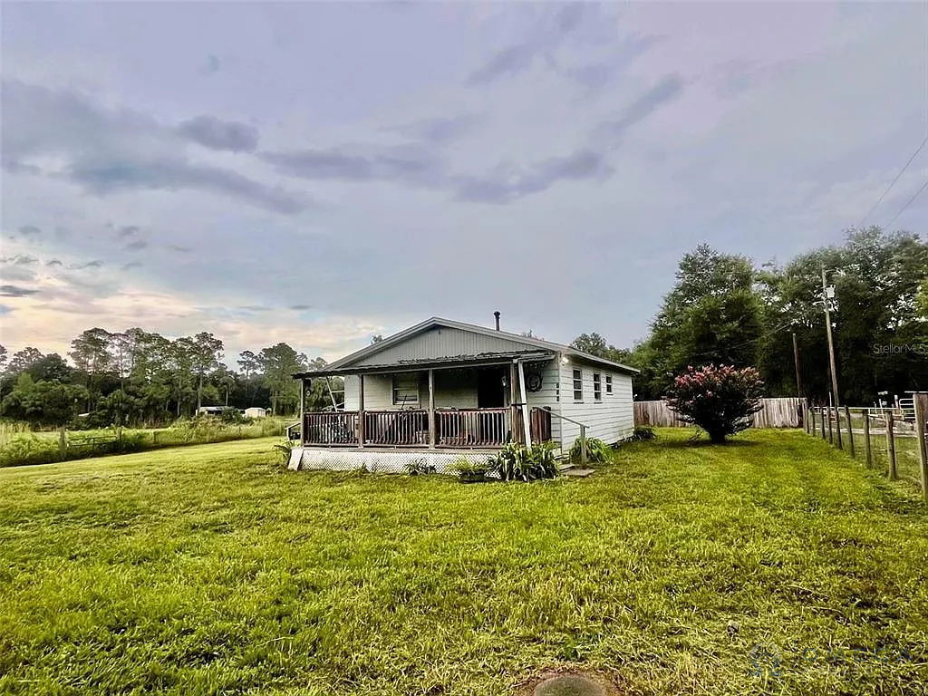 🏚 SFH LIGHT FIXER IN PIERSON, FL w/ CANAL ACCESS - GREAT OPPORTUNITY DON'T SLEEP! 🏚