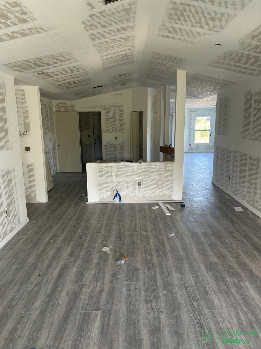 💸🔥 Huge Spread on this New Construction 4/3 in Lehigh Acres! 🔥💸