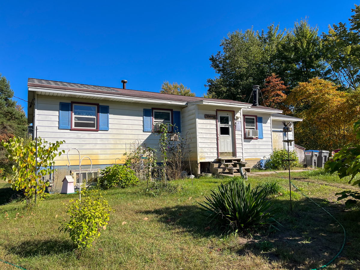 Fruitport Flip on 5 Acres!🏡