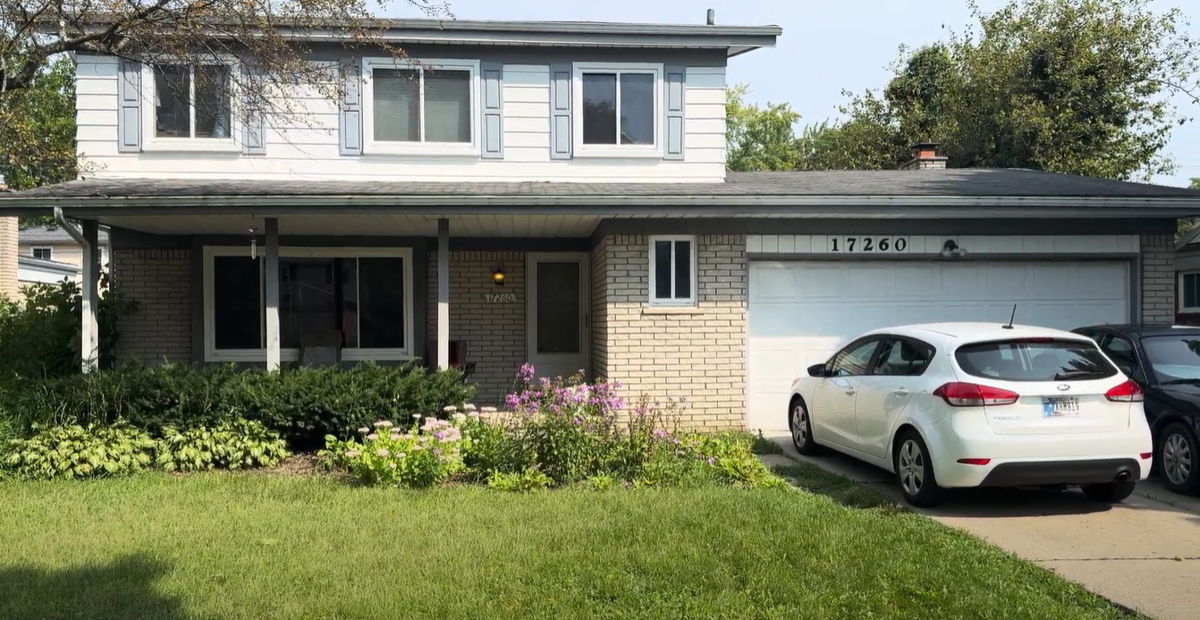 🏡🌟 Investment Alert! High-ROI 2-Story Brick Home in Prime Southfield Location 🔥🏡