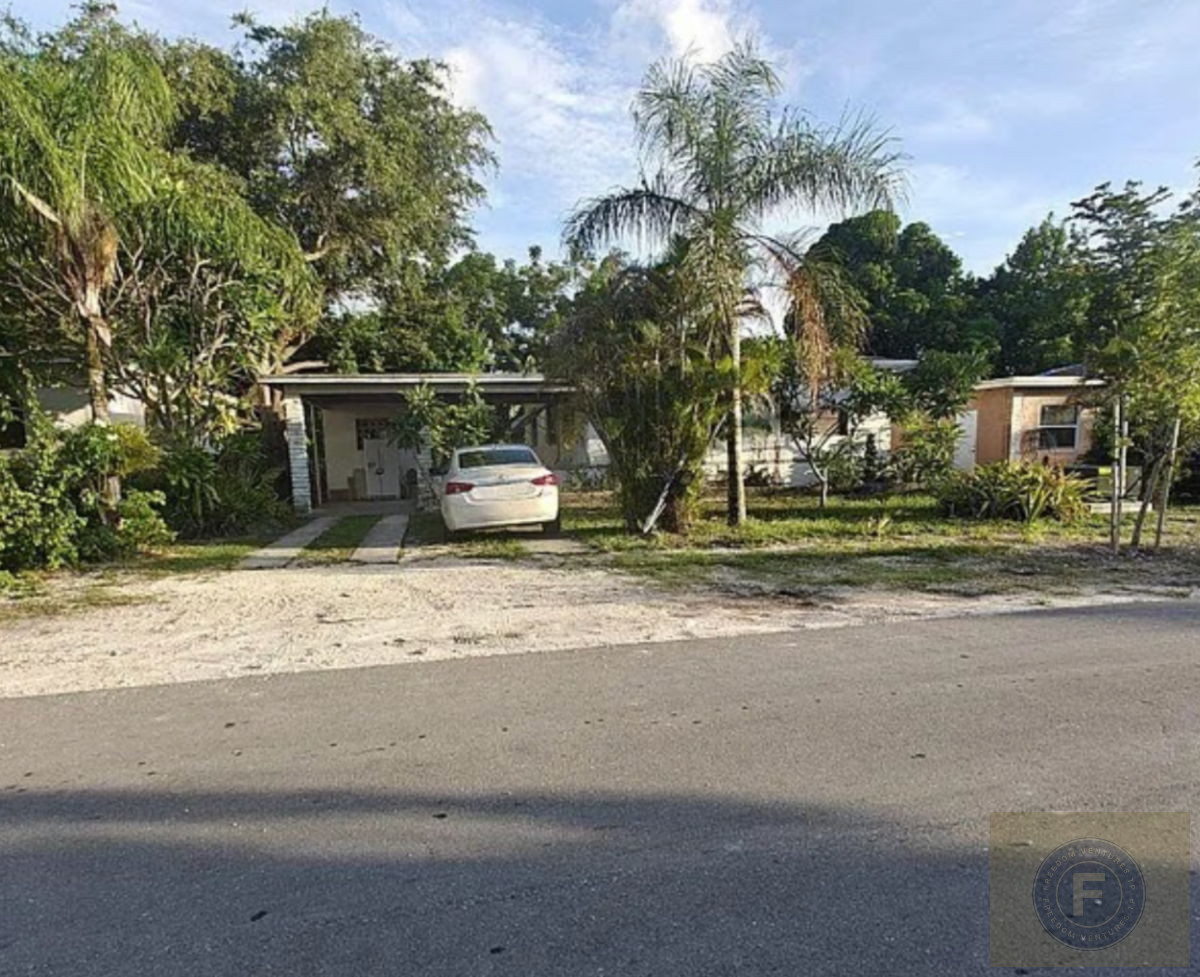 GREAT FIX AND FLIP OR BUY AND HOLD IN MIAMI FL 33162