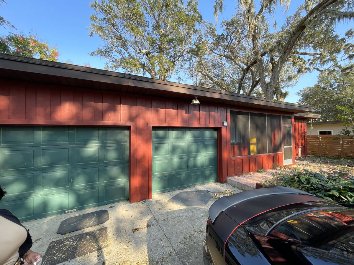 Your Next Home: 3 Beds, 2 Baths, and Garage in Holly Hill, FL! 🏠🔑