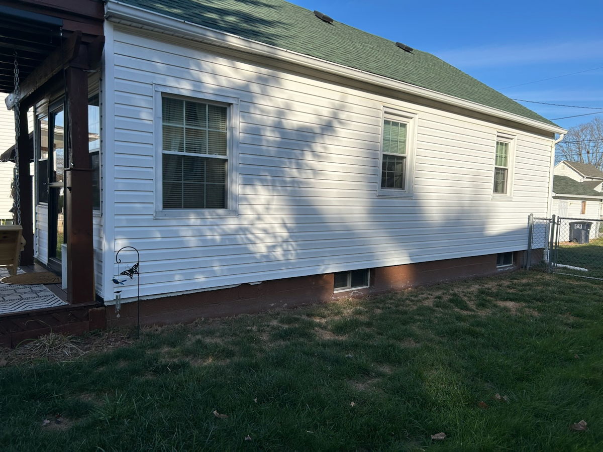 🔥 Lancaster, OH Fixer-Upper Alert! 🚨 Cozy 2/1 with Great Potential! 💥