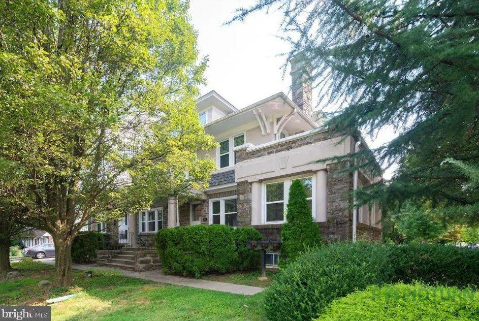 🏘 6 Unit Corner Property in Jenkintown – Prime Investment with Airbnb 🏠 SUPERHOST FOR TWO YEARS