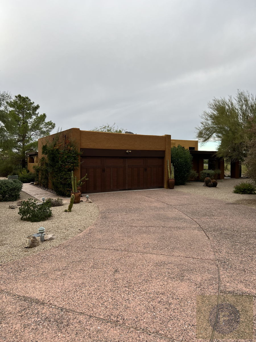 GREAT FIX AND FLIP OR BUY AND HOLD IN CAREFREE AZ 85377