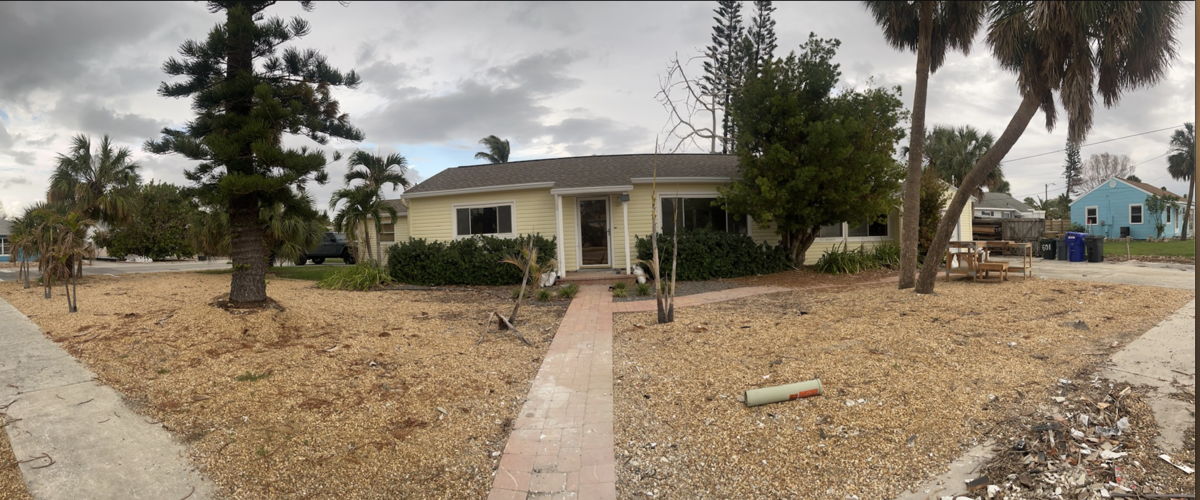 🔥🔥BEACH FRONT PROPERTY GUTTED AND READY FOR REMODEL SELLING FOR 61% OF ARV!🔥🔥