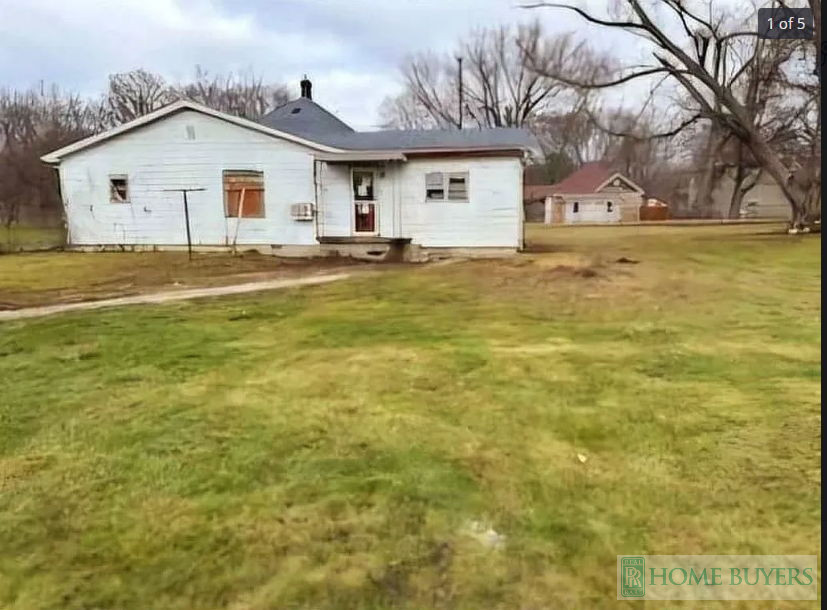 🏡Clinton, IN | 3bd 1bth | HUGE SPREAD | Solid Flip |