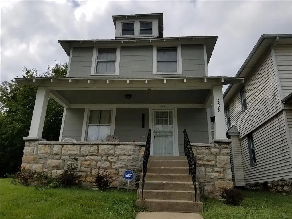 (Kansas City, MO)🏠 $80k SPREAD in this Incredible Cookie Cutter Fix & Flip 🏡