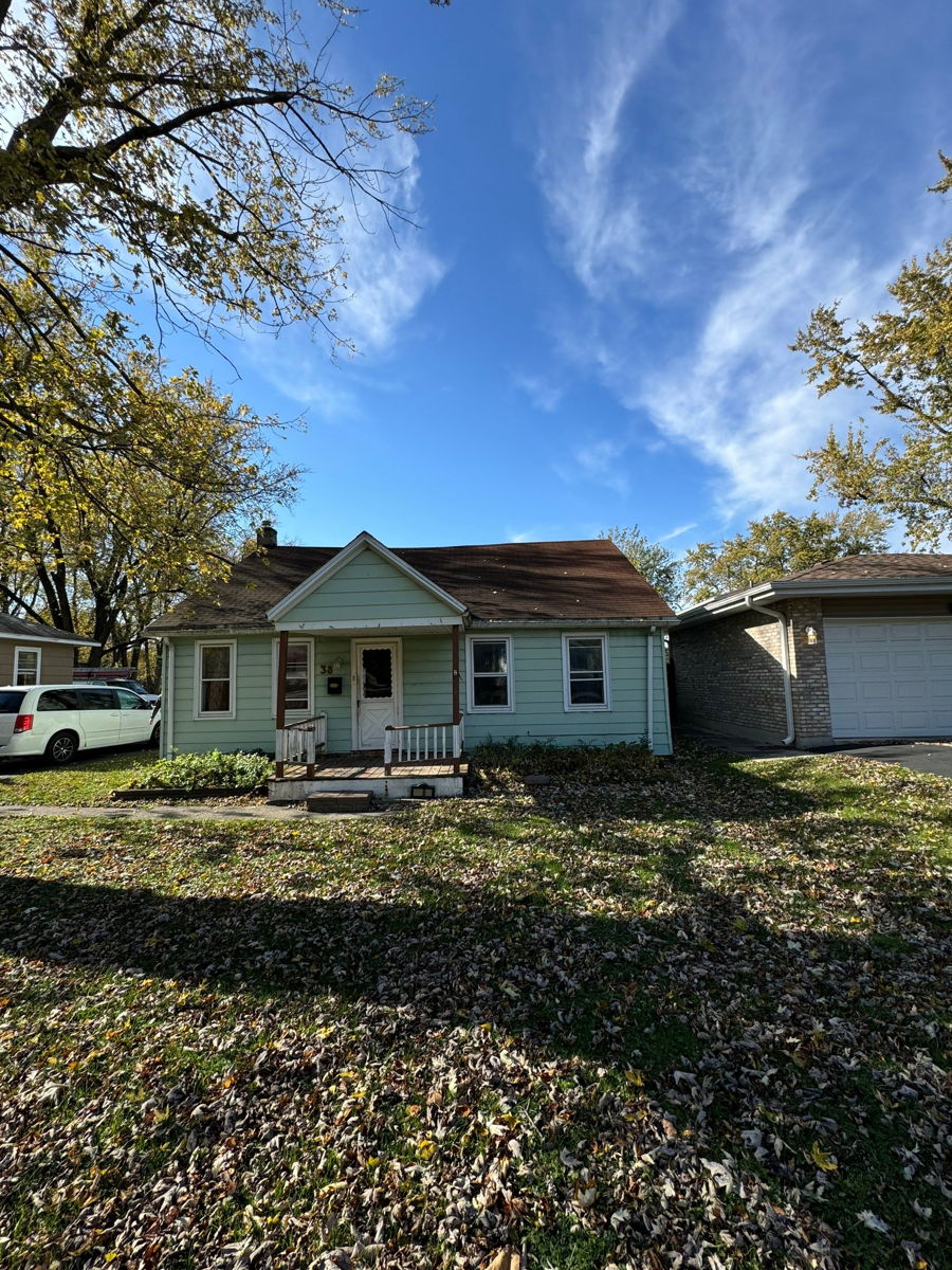 3/1 Fix and Flip Opportunity in Glenwood IL