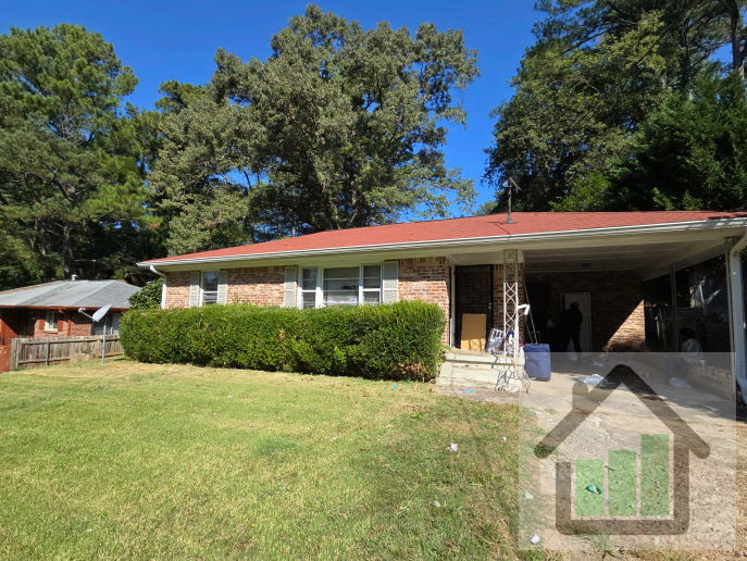 Affordable East Point Home: 3 Bed, 1 Bath for $145K! 🏡💥
