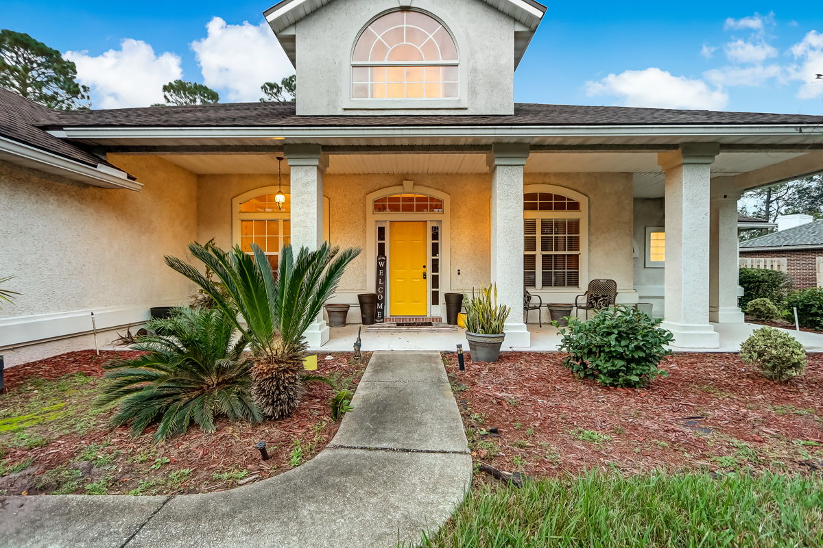(Middleburg, FL) 4/2 Elegant Stucco Home in Villages of Fireside! 💎 CALL NOW! 📲