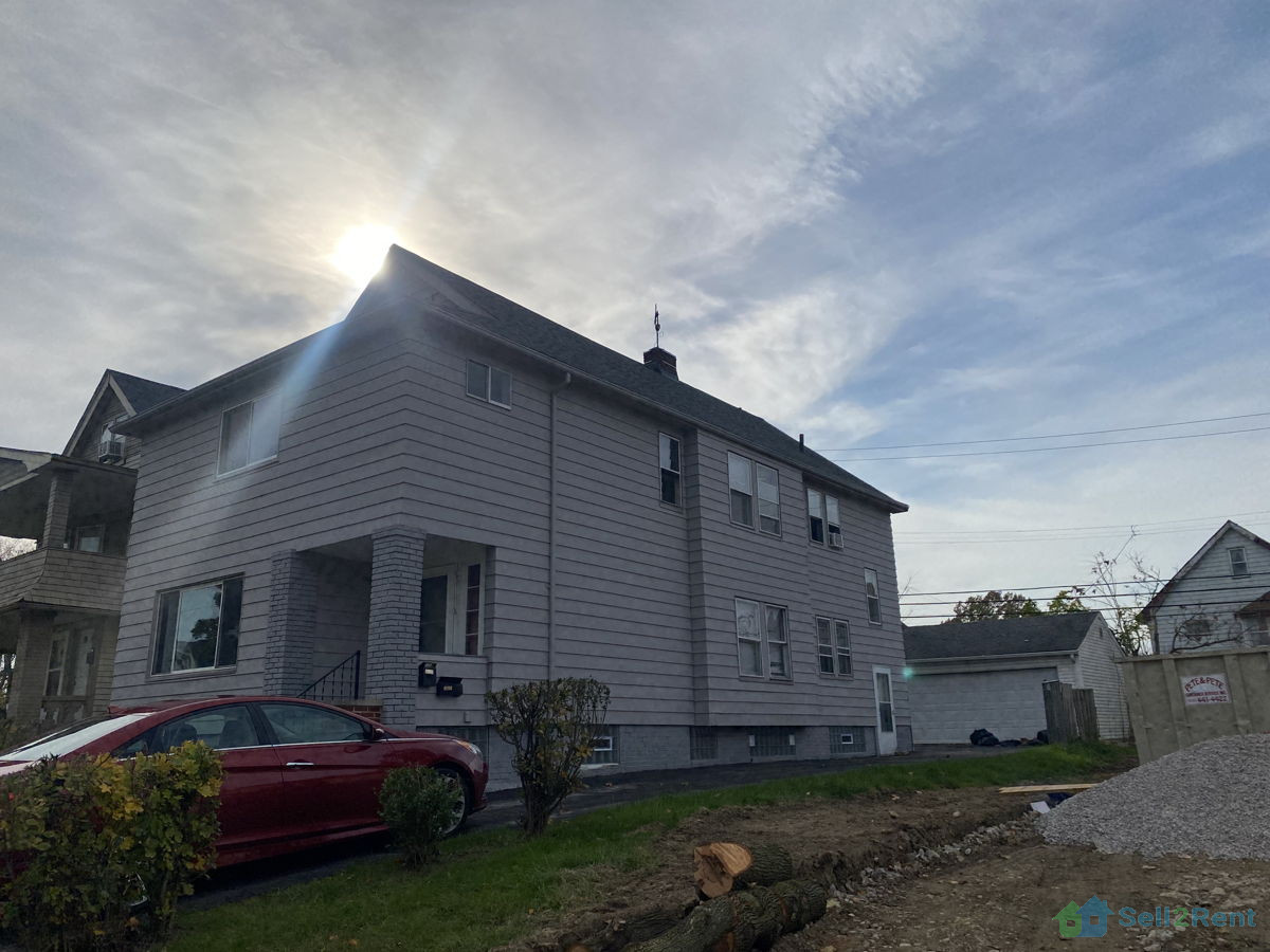 📍 Duplex in Shaker Heights, Ohio |  4 Bed 2 Ba  | Finish Fixer Upper