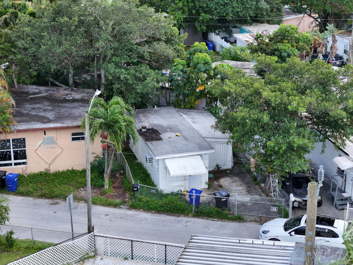 (North Miami Beach, FL) 🏡💲1 bed, 1 bath - Quick Fix And Flip With Great Arv🏡💲