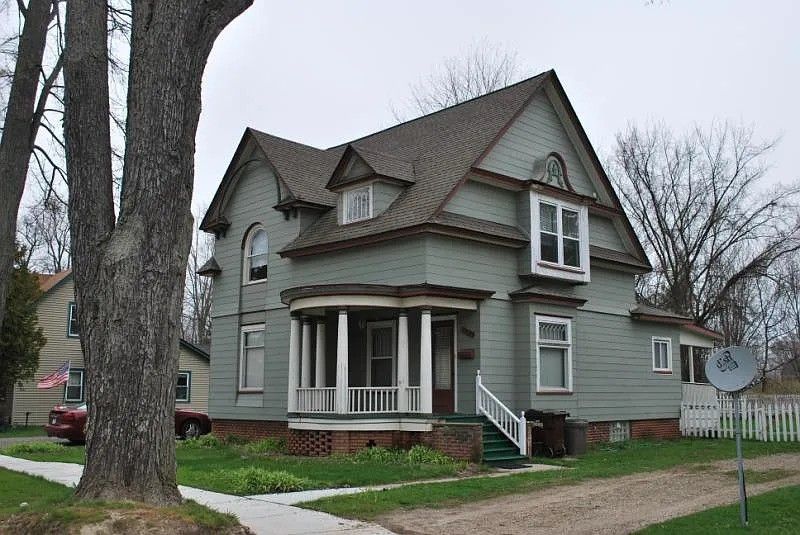 Cash Deal in Croswell, MI – $146K Entry, $240K ARV!