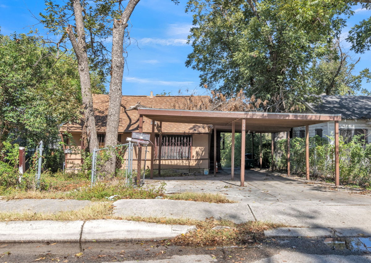 💼 Prime Investment Opportunity in San Antonio's Arena District! High ROI Potential! 🏡