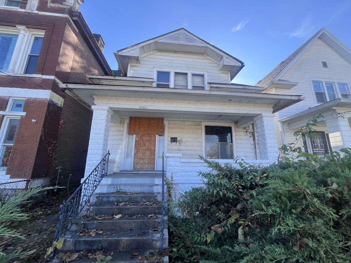 (🏡Louisville.KY) 2/1 DOWNTOWN Walkable Flip or Rental🚶‍♂️‍➡️