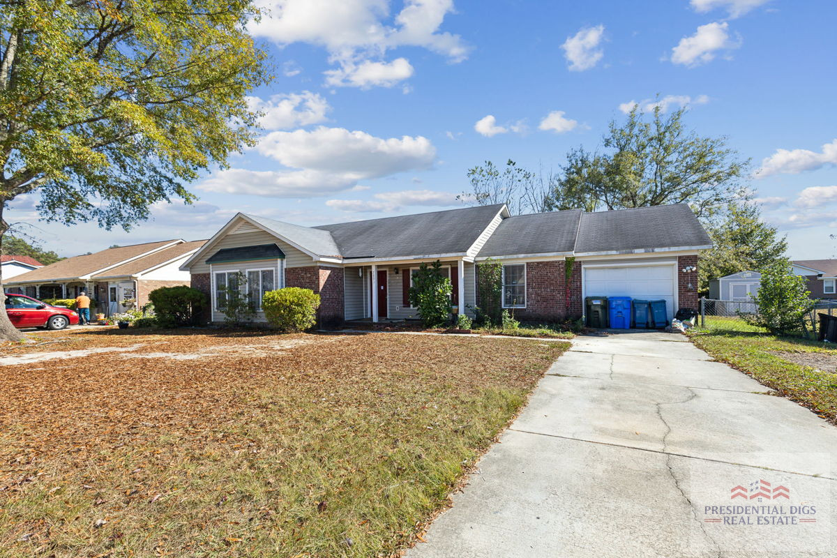 (Fayetteville, NC) 💎🏡 Fixer-Upper Gem with Huge Potential 🏡💎