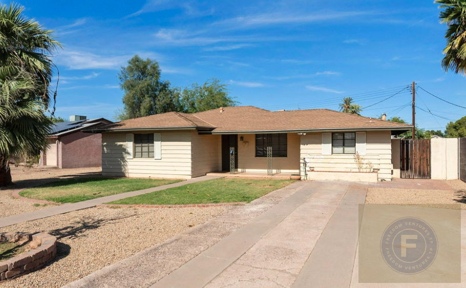 GREAT FIX AND FLIP OR BUY AND HOLD IN PHOENIX AZ 85015