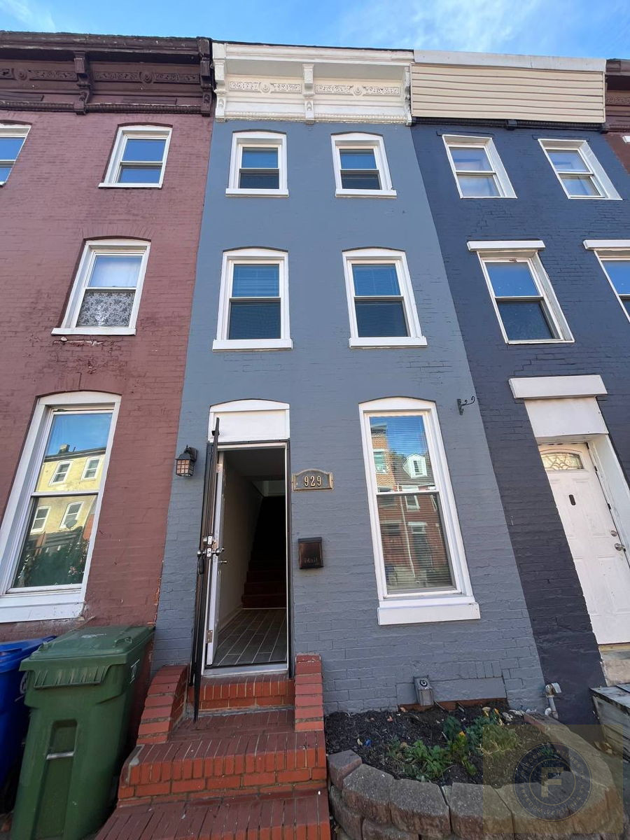 GREAT FIX AND FLIP OR BUY AND HOLD IN BALTIMORE MD 21218