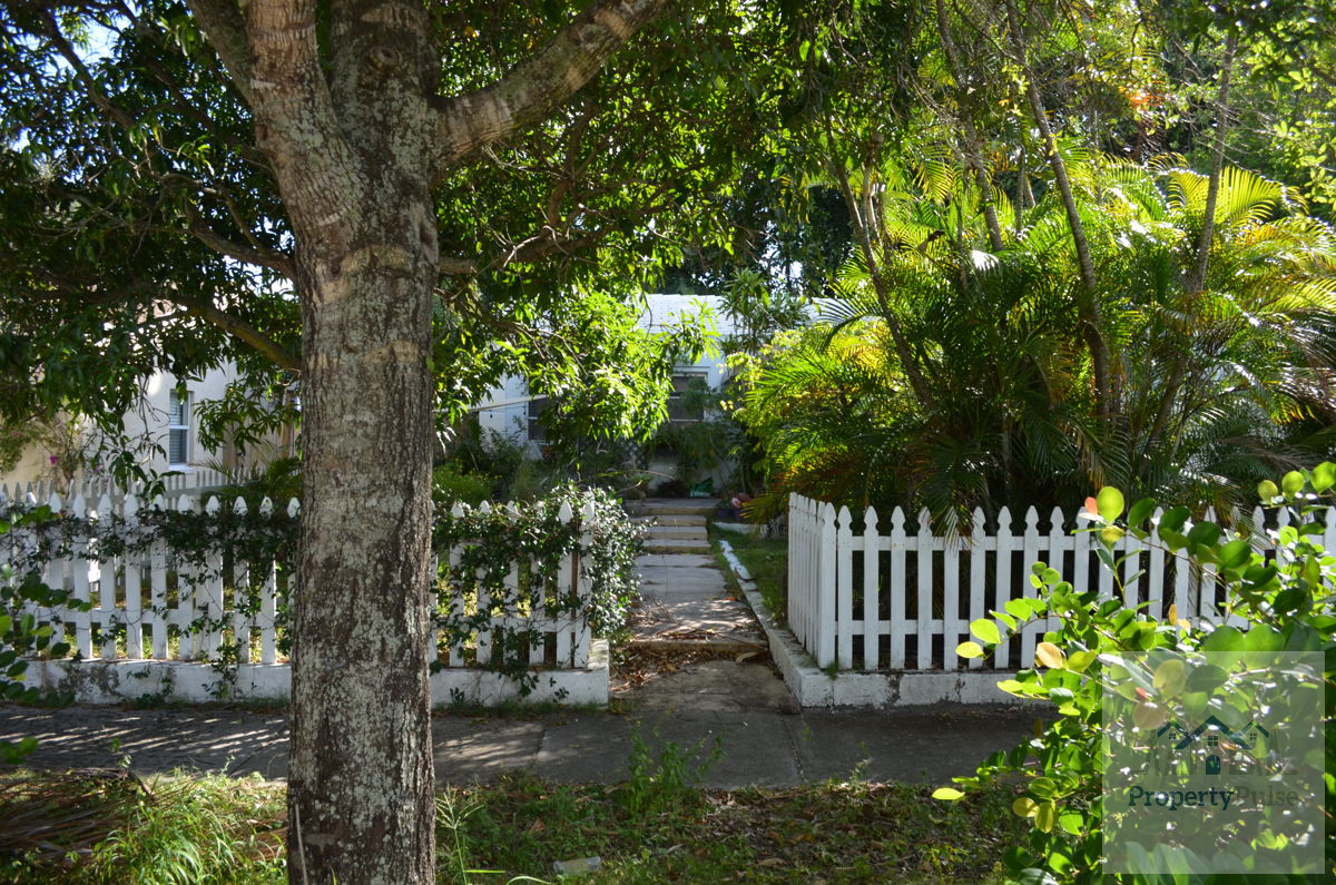 (West Palm Beach, FL) SFH great potential flip or rental