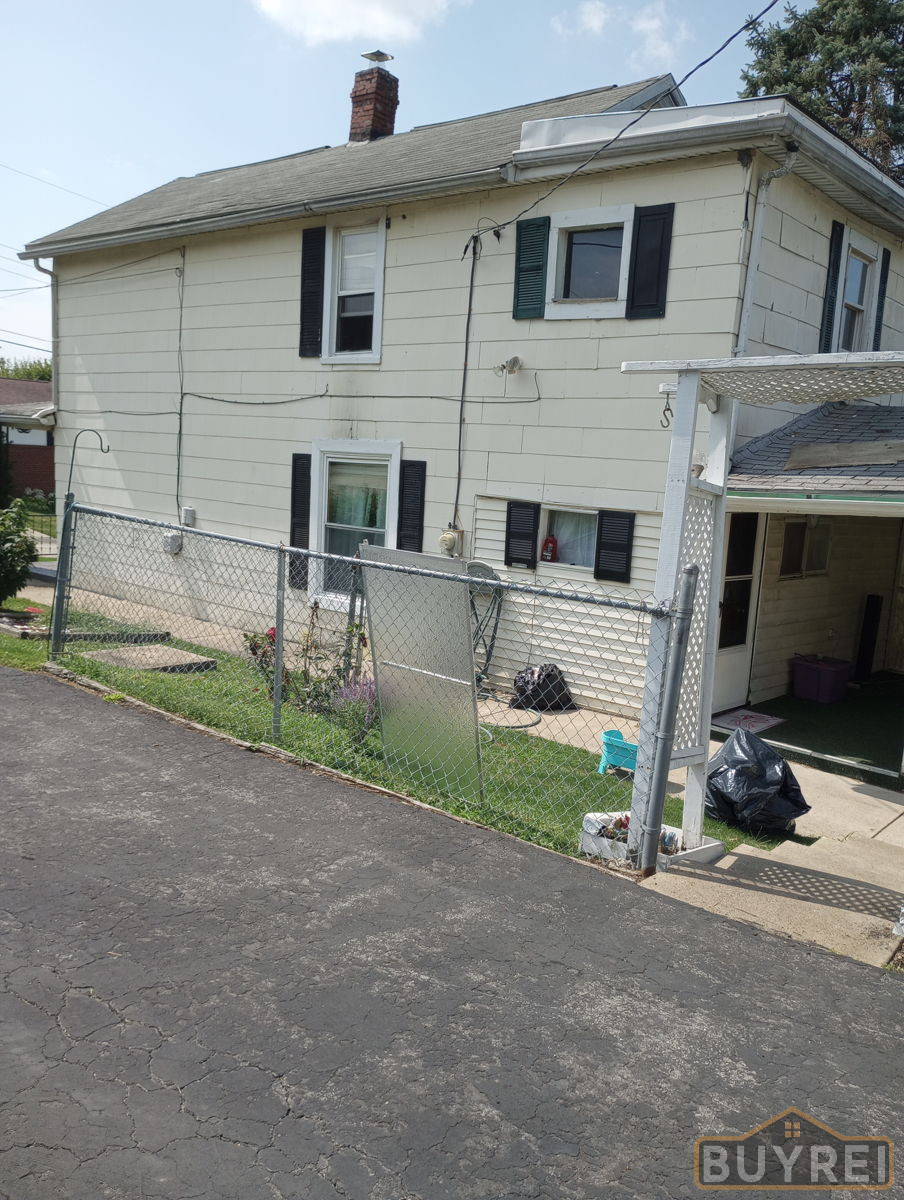 Hot Hot Hot Fixer in Latrobe - Priced For INVESTORS