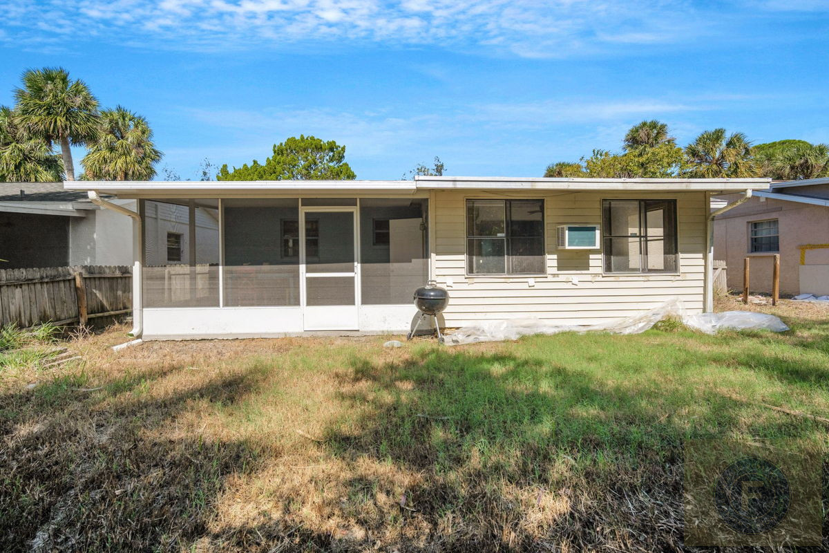 GREAT FIX AND FLIP OR BUY AND HOLD IN HUDSON FL 34667