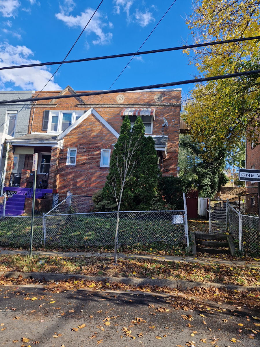 Off-Market SE DC End Row