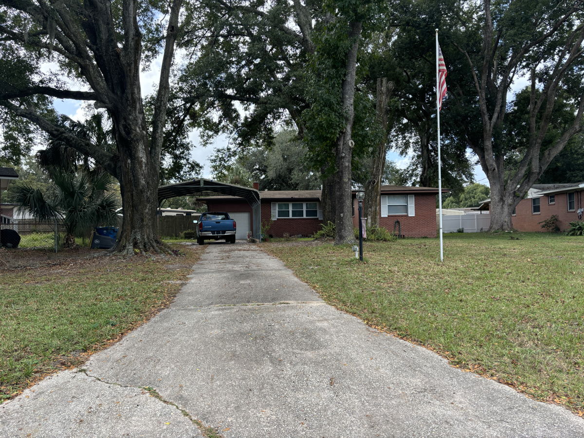 (Jacksonville, FL) 3/2 Fixer Upper in Lake Lucina! 🛠️ CONTACT US NOW! 📞