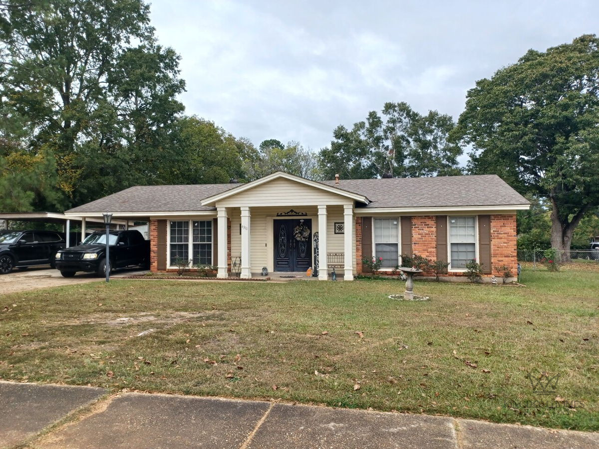 (🌴 Montgomery, AL) 🚨 4/3 SFH 🚨 FOR 209k — ARV 285k! 😱